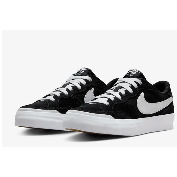 Nike Women's Size 6 Nike SB Zoom Pogo Plus Black/White Sneakers Low DV5469 001 - Picture 1 of 11